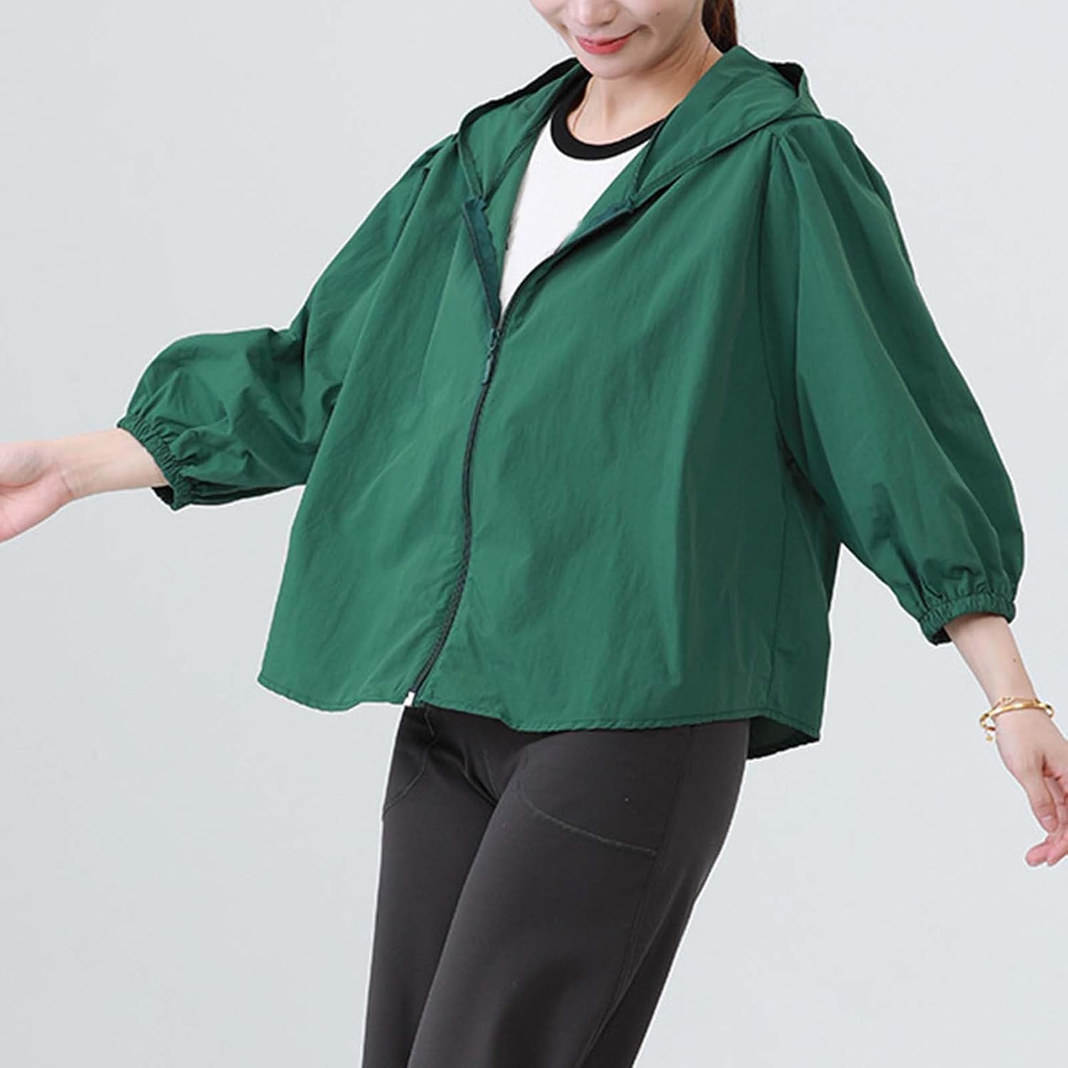 Women's Jacket with Hood for Golf Hiking Travel Windbreaker